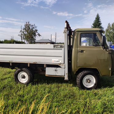 Бортовой УАЗ 3303, 1995