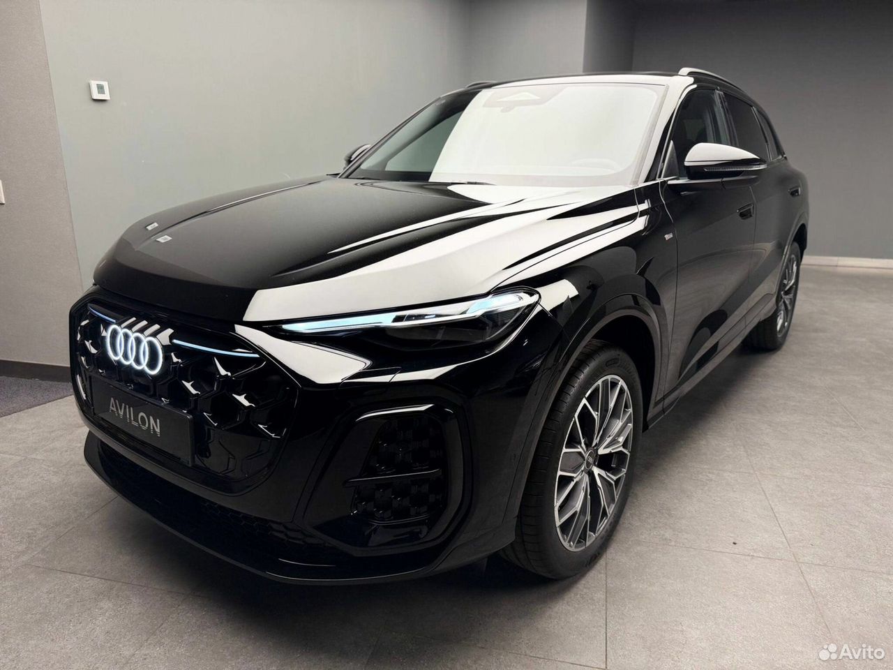 Audi Q5L 2.0 AMT, 2026