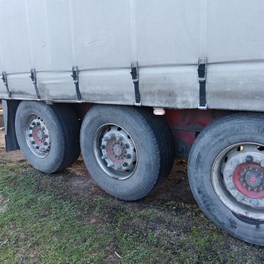 Полуприцеп шторный Krone SDP27, 2001