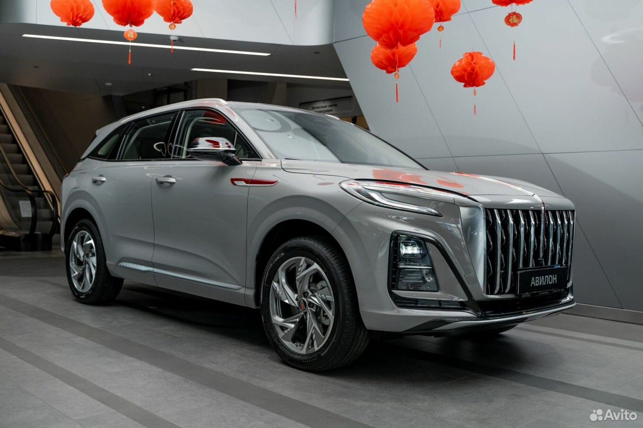 Hongqi HS3 1.5 AMT, 2026