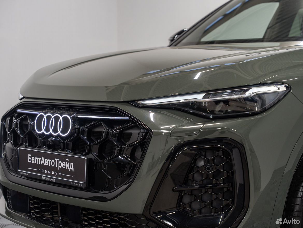 Audi Q5L 2.0 AMT, 2026